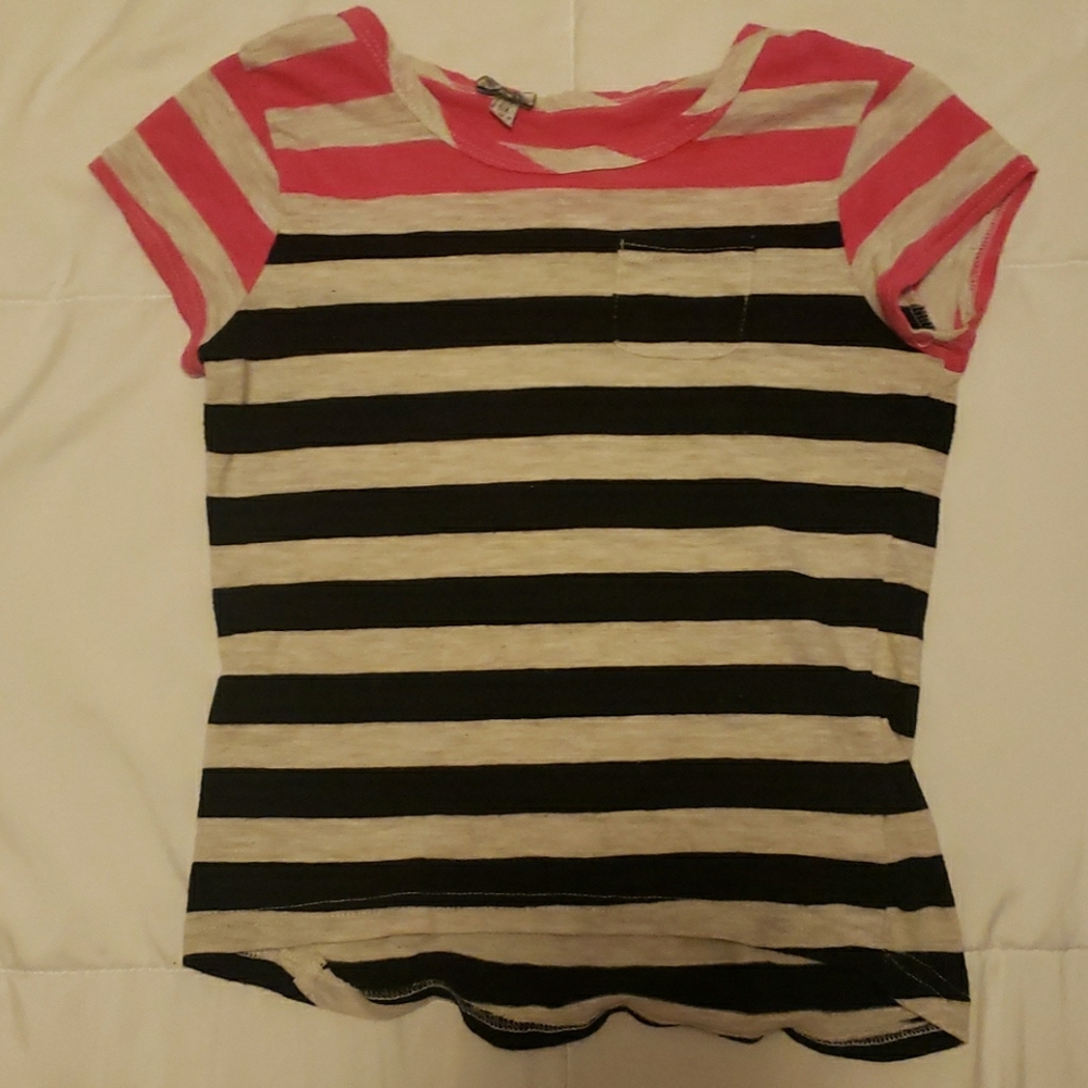 A pink and black striped shirt.